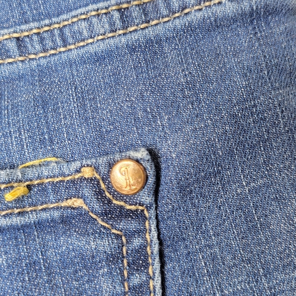 Pilcro And The Letterpress Stet Roll Up Shorts - Picture 6 of 9